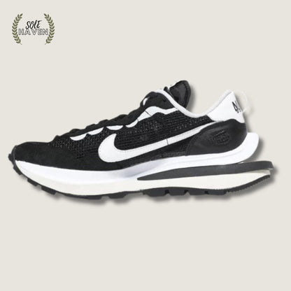 Nike X Sacai Vaporwaffle Black and White - Sole HavenShoesNike
